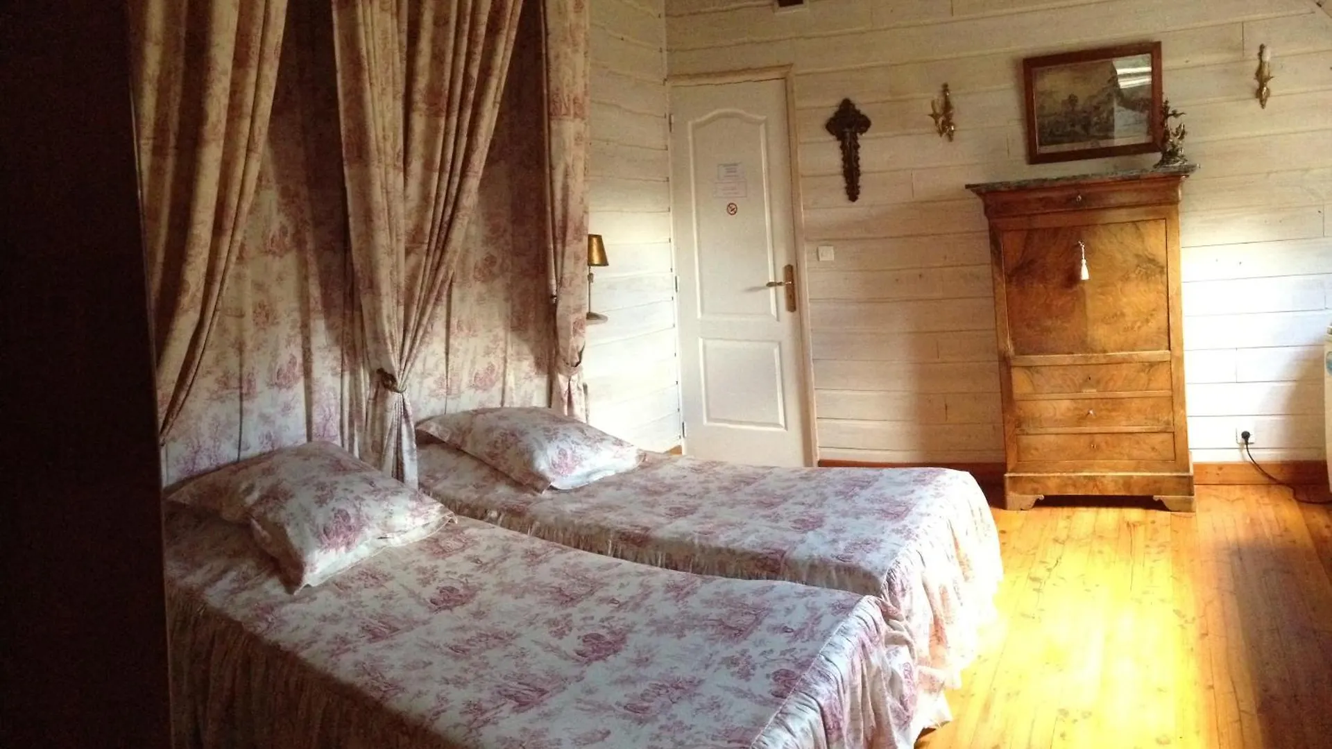 Chambres D'Hotes Moulin Saint-Jean Cusset 0*,  Frankrike