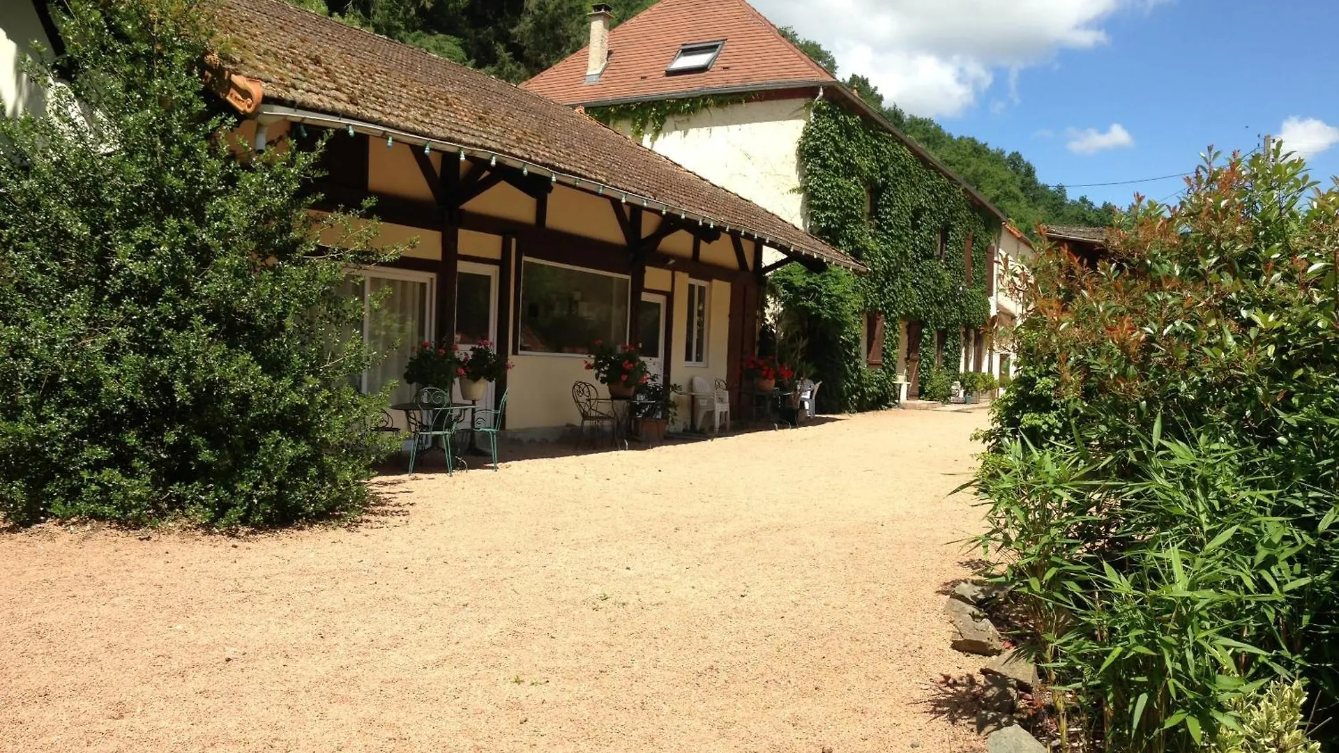 Guest house Chambres D'Hotes Moulin Saint-Jean Cusset France